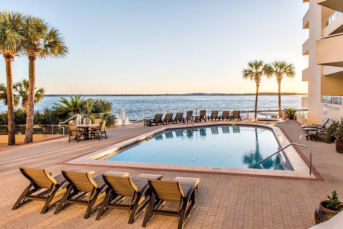 Emerald Breeze Pool